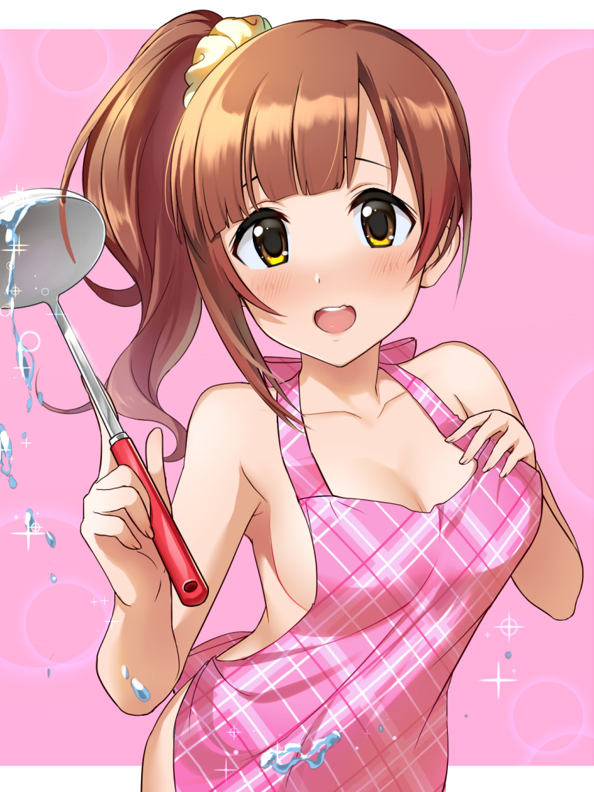 1girl :d apron bangs blush breasts brown_hair cleavage collarbone commentary_request hand_on_breast highres holding holding_ladle idolmaster idolmaster_cinderella_girls igarashi_kyouko ladle long_hair looking_at_viewer medium_breasts naked_apron natsuya open_mouth pink_background ponytail shiny shiny_hair smile solo sparkle teeth tongue upper_teeth yellow_eyes