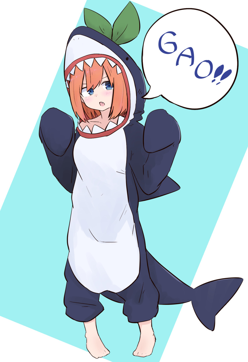 1girl bangs barefoot blue_background blue_eyes blush commentary english_commentary eyebrows_behind_hair fang full_body gao go-toubun_no_hanayome green_ribbon hands_up highres kujou_karasuma looking_at_viewer nakano_yotsuba open_mouth orange_hair ribbon romaji_text shark_costume solo standing two-tone_background white_background