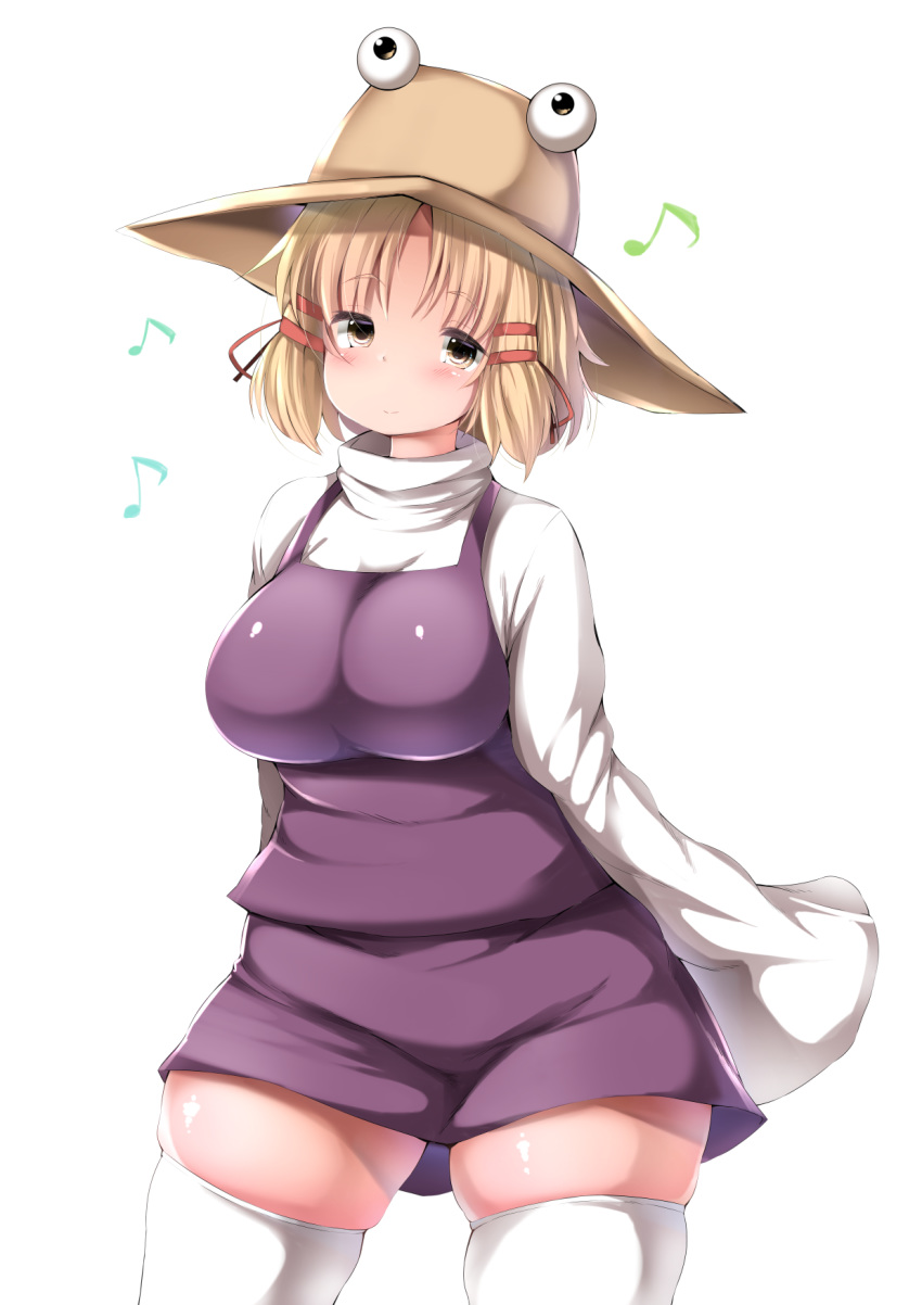 1girl ass blonde_hair breasts commentary_request highres large_breasts looking_at_viewer moriya_suwako musical_note shishi_juuroku short_hair simple_background skindentation smile solo thick_thighs thighhighs thighs touhou white_background white_legwear yellow_eyes