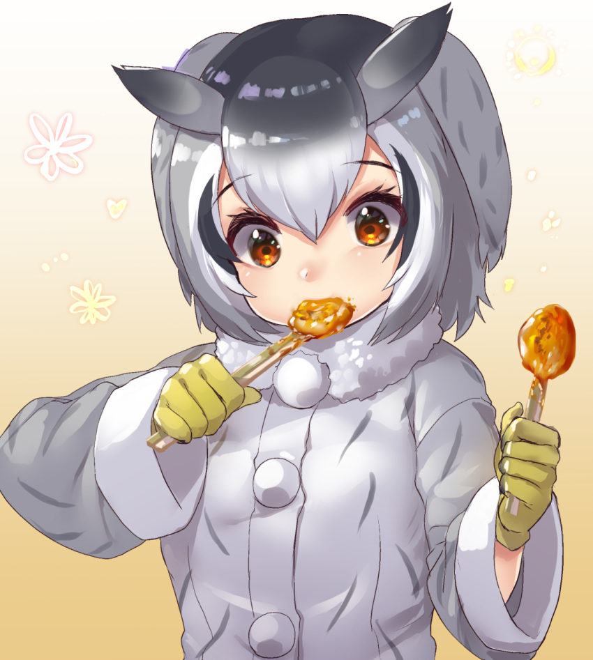 1girl black_hair buttons coat eyebrows_visible_through_hair food fur_collar fur_trim gloves grey_hair highres kemono_friends long_sleeves multicolored_hair northern_white-faced_owl_(kemono_friends) orange_eyes short_hair solo spoon spoon_in_mouth tadano_magu upper_body white_coat white_hair winter_clothes winter_coat yellow_gloves