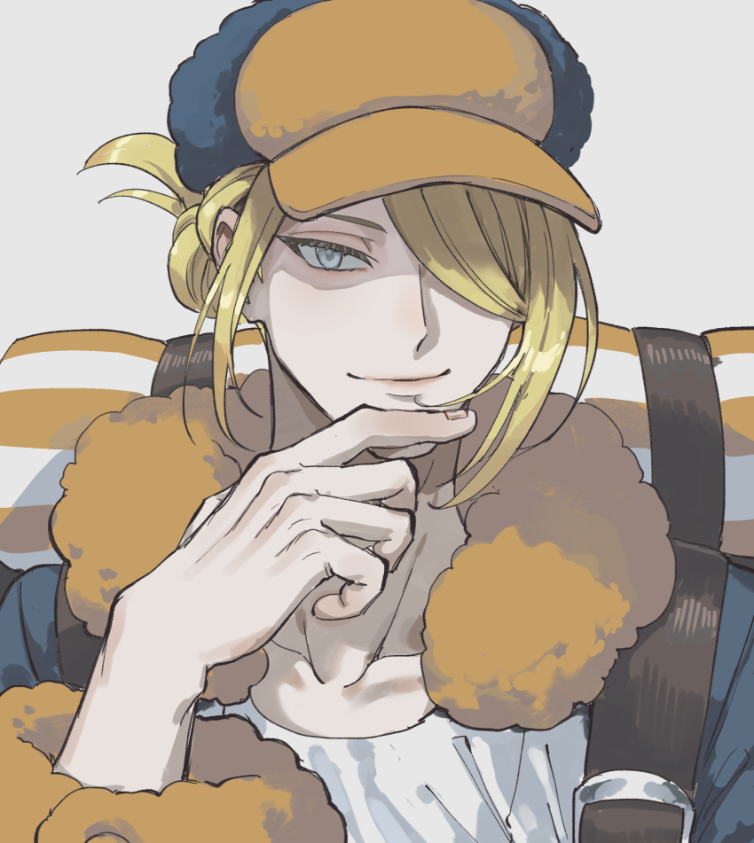 1boy blonde_hair blue_eyes closed_mouth elemoncake fur-trimmed_jumpsuit fur_trim ginkgo_guild_uniform grey_background hair_over_one_eye hat highres jumpsuit long_sleeves looking_at_viewer male_focus pokemon pokemon_legends:_arceus simple_background solo upper_body volo_(pokemon)