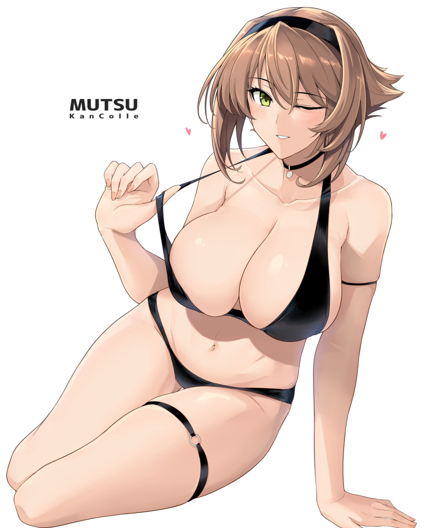 1girl beach bikini bikini_pull black_bikini black_choker black_headband blue_sky breasts brown_hair choker cleavage collarbone fingerless_gloves flipped_hair gloves green_eyes hair_between_eyes halcon headband highres jewelry kantai_collection large_breasts looking_at_viewer mutsu_(kantai_collection) navel necklace ocean one_eye_closed shore short_hair sidelocks simple_background sky smile solo swimsuit