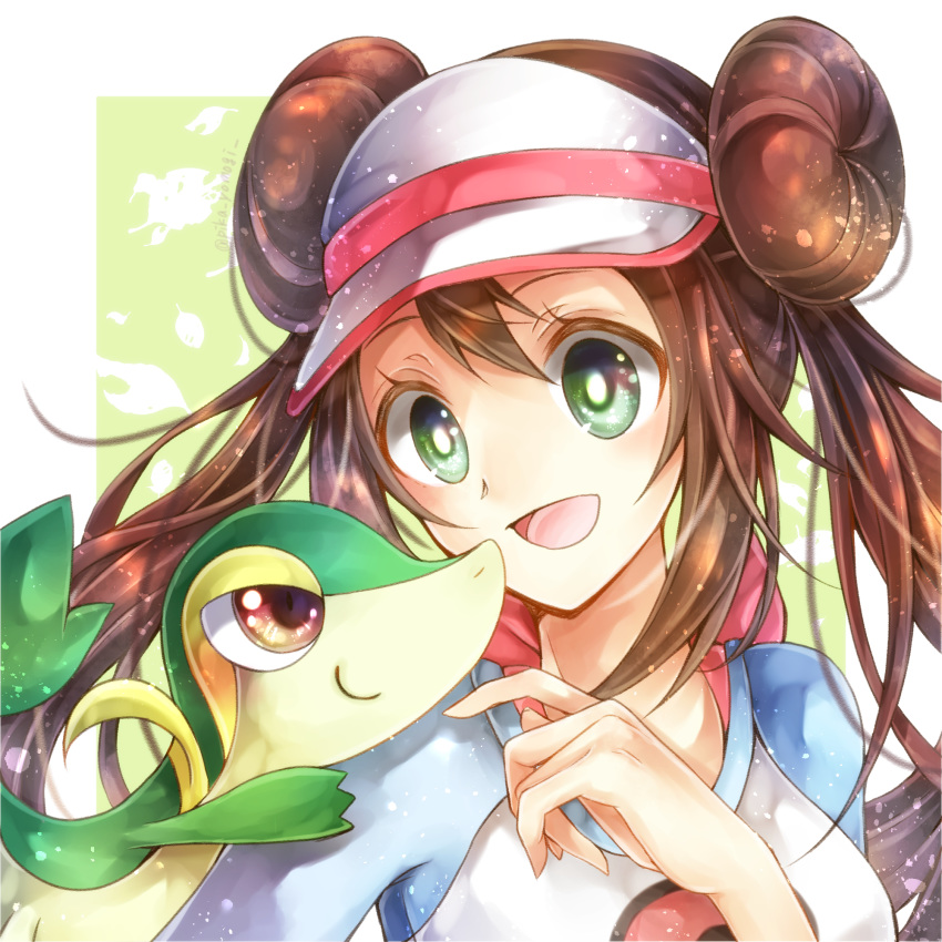 1girl :d bangs blue_sleeves border brown_eyes brown_hair c: closed_mouth double_bun floating_hair gen_5_pokemon green_eyes hair_between_eyes highres long_hair long_sleeves open_mouth poke_ball_print pokemon pokemon_(creature) pokemon_(game) pokemon_bw2 print_shirt rosa_(pokemon) shiny shiny_hair shirt smile snivy solo starter_pokemon upper_body very_long_hair visor_cap white_border white_shirt yomogi_(black-elf)