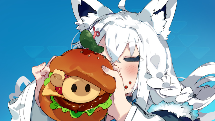 1girl ahoge animal_ear_fluff animal_ears bangs blue_background braid closed_eyes commentary_request eating eyebrows_visible_through_hair fall_guy fall_guys food food_on_face fox_ears fox_girl fur-trimmed_jacket fur_trim hair_between_eyes hamburger highres holding holding_food hololive jacket karei long_hair long_sleeves shirakami_fubuki sidelocks single_braid virtual_youtuber white_hair white_jacket