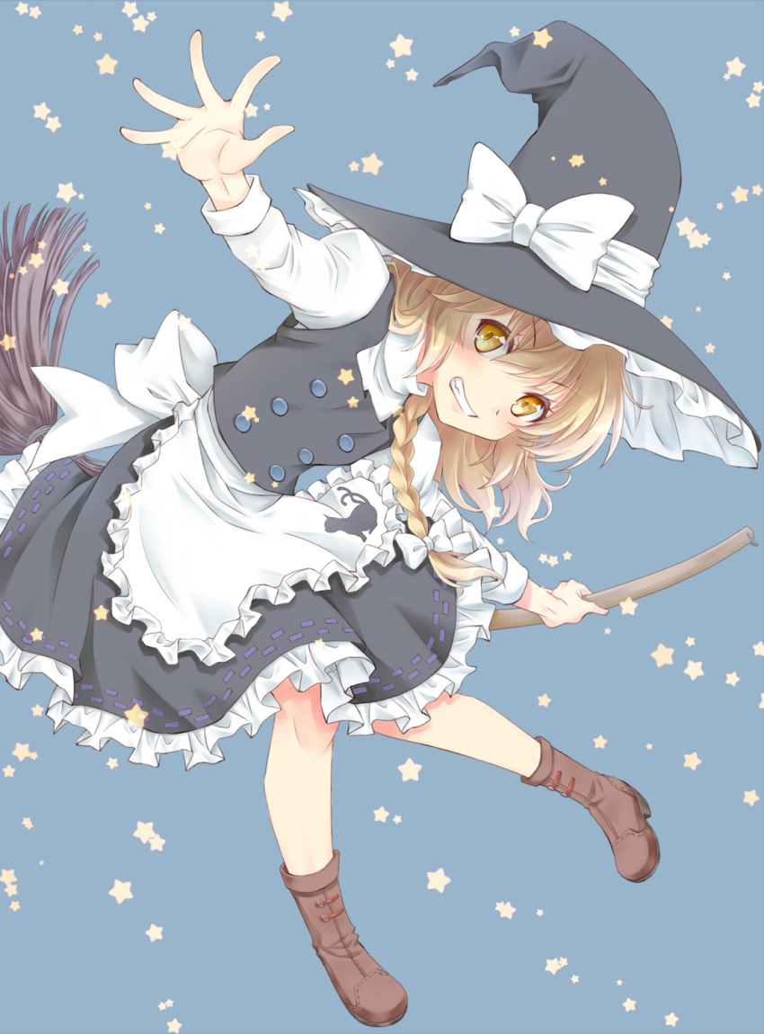 1girl apron black_dress blonde_hair blue_background boots bow braid broom brown_footwear buttons clenched_teeth double-breasted dress eyebrows_visible_through_hair frilled_apron frilled_dress frills full_body grin hat hat_bow highres juliet_sleeves kirisame_marisa komiru long_sleeves looking_at_viewer medium_hair puffy_sleeves shirt side_braid smile solo star_(symbol) teeth touhou turtleneck v-shaped_eyebrows waist_apron white_bow white_shirt witch_hat yellow_eyes
