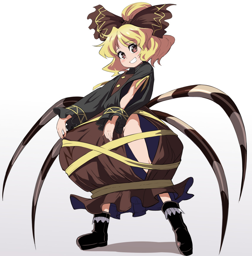 1girl ankle_boots black_footwear black_shirt blonde_hair boots bow brown_skirt bubble_skirt commentary_request eyebrows_visible_through_hair from_side full_body gradient gradient_background grey_background grin groin hair_bow head_tilt highres hip_vent insect_girl kurodani_yamame light_blush long_sleeves looking_at_viewer no_panties ponytail red_eyes shadow shirt shope short_hair simple_background skirt skirt_hold smile solo spider_girl spider_legs standing thighs touhou touhou_gouyoku_ibun white_background
