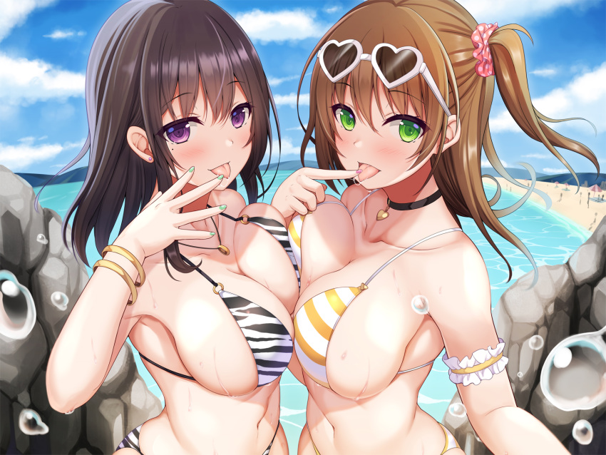 2girls bikini brown_hair bubbles choker green_eyes original purple_eyes swimsuit utsurogi_akira water