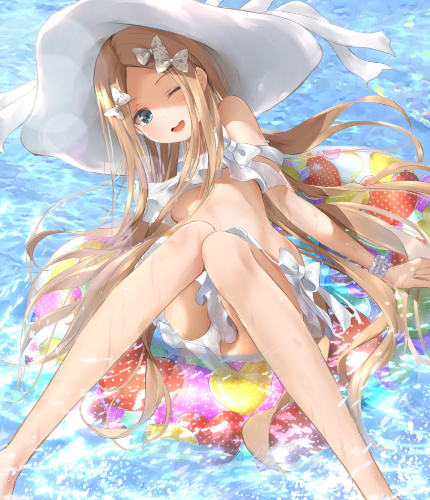 1girl abigail_williams_(fate/grand_order) abigail_williams_(swimsuit_foreigner)_(fate) bangs bare_shoulders bikini blonde_hair blue_eyes blush bonnet bow breasts fate/grand_order fate_(series) forehead hair_bow hat highres innertube knees_together_feet_apart legs long_hair looking_at_viewer miniskirt navel one_eye_closed open_mouth parted_bangs sakazakinchan sidelocks skirt small_breasts smile sun_hat swimsuit very_long_hair water white_bikini white_bow white_headwear