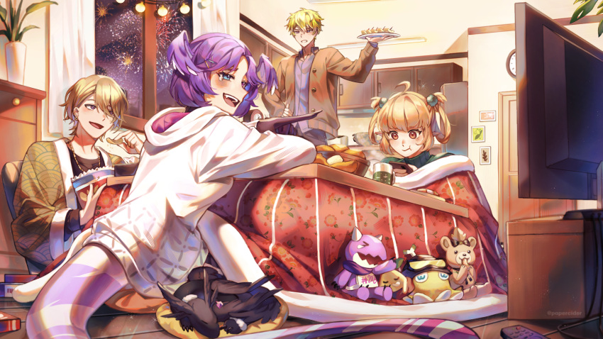 2boys 2girls black_shirt blonde_hair briskadet_(sonny_brisko) brown_cardigan cardigan chips_(food) dragon dragon_girl dragon_tail dragoon_(selen_tatsuki) ear_piercing eating ember_(selen_tatsuki) fireworks food fruit hair_rings haori happy_new_year highres hood hoodie indoors japanese_clothes kotatsu laughing luca_kaneshiro lucub_(luca_kaneshiro) mandarin_orange multiple_boys multiple_girls new_year night nijisanji nijisanji_en official_alternate_costume official_alternate_hairstyle open_mouth papercider parted_bangs piercing pointing pomu_rainpuff pomudachi_(pomu_rainpuff) potato_chips purple_eyes purple_hair purple_shirt red_eyes selen_tatsuki shirt short_hair smile sonny_brisko stuffed_animal stuffed_toy table tail tearing_up television twintails under_kotatsu under_table white_hoodie window