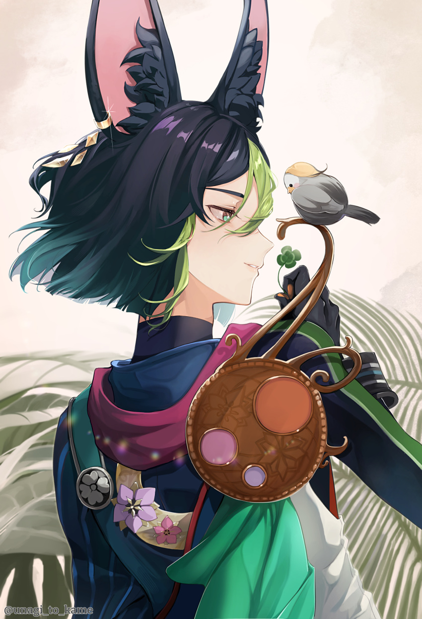 1boy absurdres animal_ears bird bishounen black_hair clover four-leaf_clover fox_boy fox_ears from_behind genshin_impact green_eyes green_hair highres looking_to_the_side male_focus multicolored_hair short_hair smile solo streaked_hair tighnari_(genshin_impact) unagi_to_kame upper_body