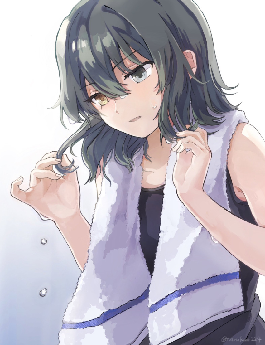 1girl black_hair black_tank_top blue_eyes blue_hair commentary_request gradient_background hair_between_eyes heterochromia highres kantai_collection kiso_(kancolle) narukan no_eyepatch orange_eyes parted_lips scar scar_across_eye simple_background solo tank_top towel towel_around_neck twitter_username upper_body wet wet_hair