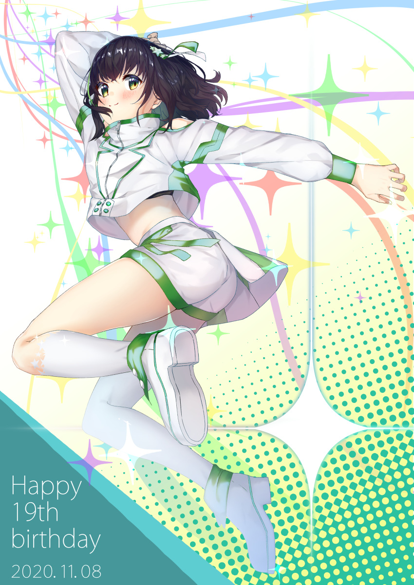 1girl absurdres arm_up asymmetrical_legwear bangs black_hair blush closed_mouth commentary_request crop_top dated enogu eyebrows_visible_through_hair green_eyes halftone halftone_background happy_birthday high_collar highres hinata_nao_(iwamotochou_geinousha) jacket kneehighs long_hair long_sleeves looking_at_viewer midriff shoe_soles shoes short_shorts shorts single_kneehigh single_thighhigh smile solo sparkle thighhighs tunamayochan white_footwear white_jacket white_legwear white_shorts