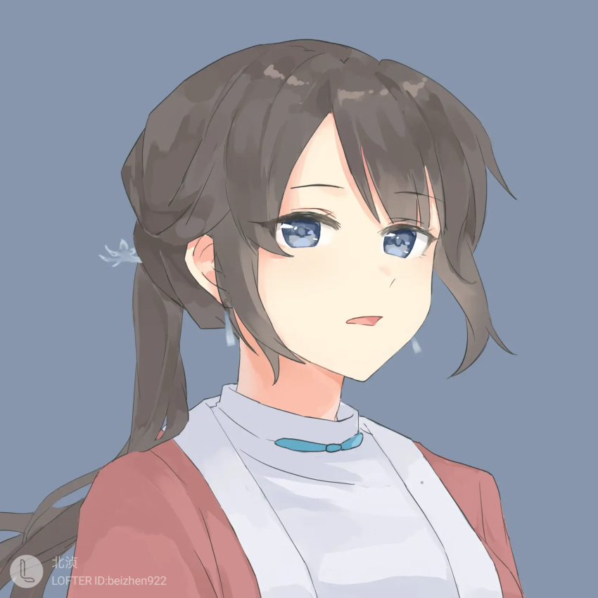 1girl beizhen922 blue_background blue_eyes chinese_clothes duijin_ruqun earrings hanfu highres jewelry lofter_logo long_hair looking_at_viewer open_mouth ponytail simple_background solo