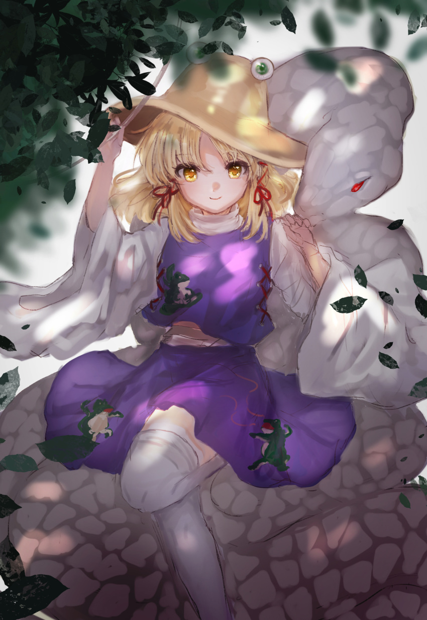 1girl absurdres animal_print bangs blonde_hair blurry blurry_background breasts brown_headwear closed_mouth foot_out_of_frame frog_print hair_ribbon hat highres knee_up kuromitsu_maria long_sleeves looking_at_viewer medium_hair mishaguji moriya_suwako parted_bangs purple_skirt purple_vest red_eyes red_ribbon ribbon skirt small_breasts smile solo standing thighhighs touhou vest white_legwear wide_sleeves yellow_eyes zettai_ryouiki