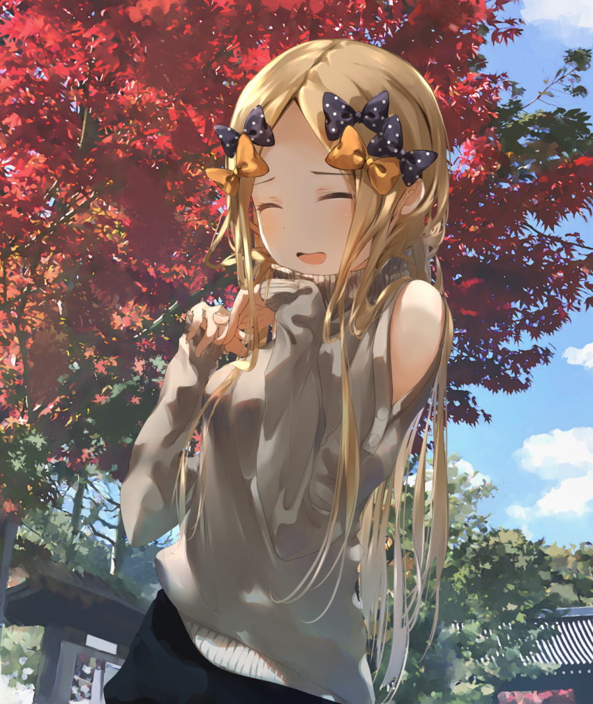 1girl abigail_williams_(fate/grand_order) bangs black_bow black_skirt blonde_hair blue_sky blush bow breasts clothing_cutout contemporary fate/grand_order fate_(series) forehead grey_sweater highres long_hair long_sleeves multiple_bows open_mouth orange_bow parted_bangs polka_dot polka_dot_bow sakazakinchan shoulder_cutout skirt sky small_breasts smile sweater tree