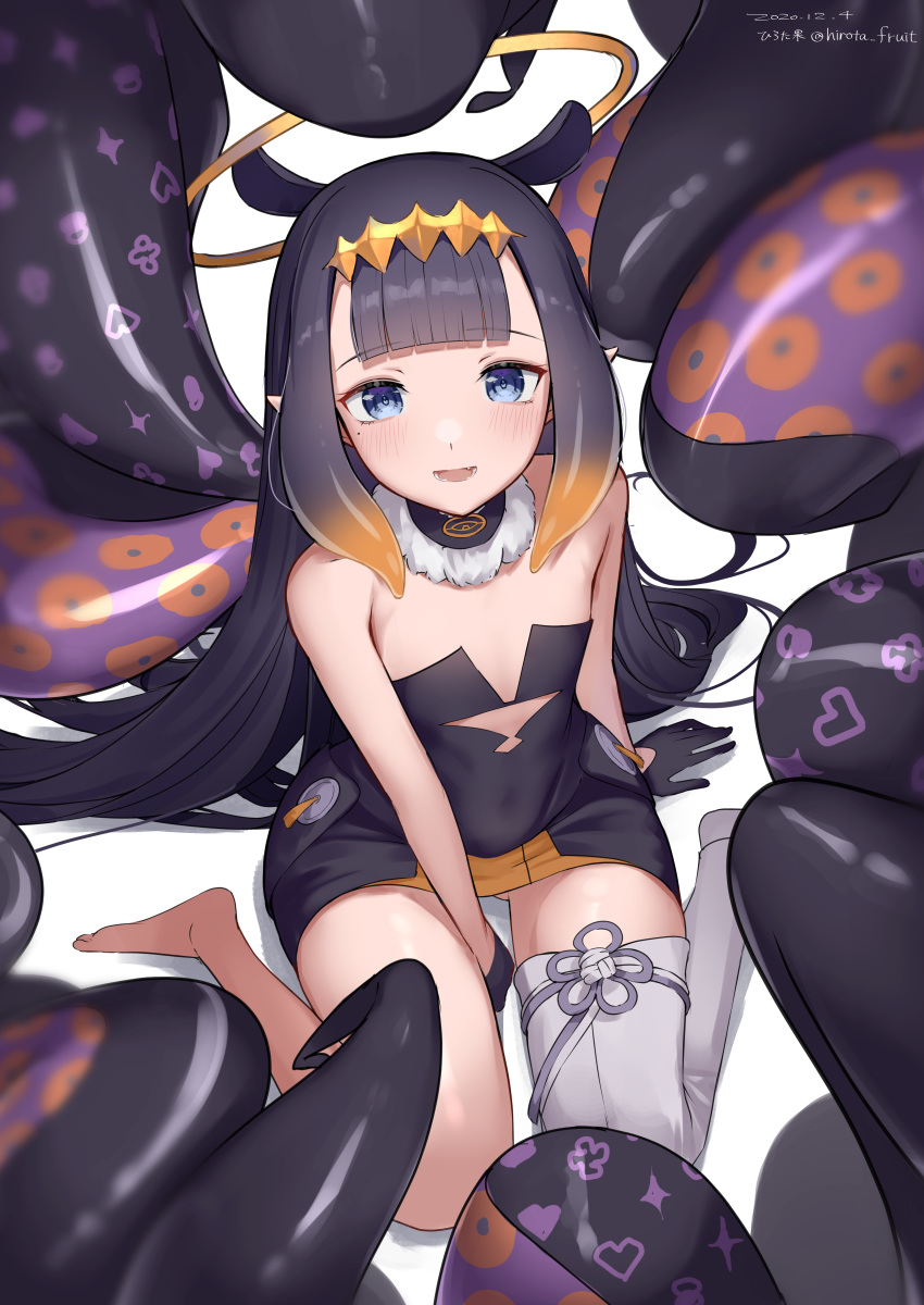 1girl :d absurdres arm_support bangs bare_arms bare_shoulders barefoot between_legs black_dress black_gloves black_hair blue_eyes blush brown_hair commentary dated dress eyebrows_visible_through_hair flat_chest gloves gradient_hair half_gloves halo hand_between_legs highres hirota_fruit hololive hololive_english huge_filesize long_hair looking_at_viewer multicolored_hair ninomae_ina'nis open_mouth shadow single_thighhigh sitting smile solo strapless strapless_dress tentacles thighhighs twitter_username very_long_hair virtual_youtuber wariza white_background white_legwear