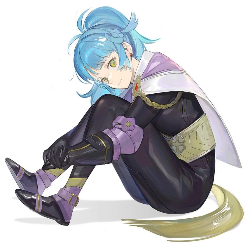 1girl ahoge bangs black_bodysuit black_gloves blue_hair bodysuit cape closed_mouth commentary earrings english_commentary fire_emblem fire_emblem_heroes gloves green_eyes head_tilt highres jewelry kyufe long_hair long_sleeves looking_at_viewer ponytail reginn_(fire_emblem) shiny shiny_hair simple_background sitting smile solo tied_hair white_background white_cape