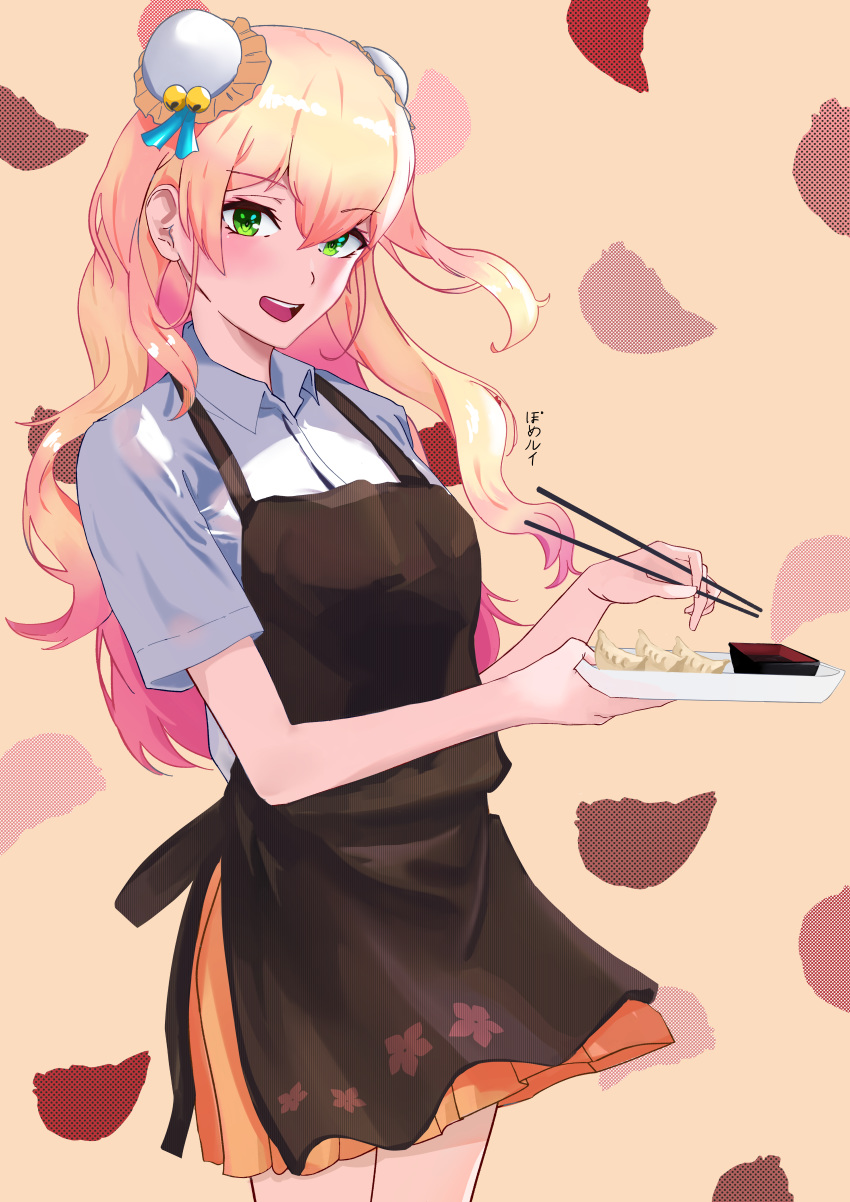 1girl absurdres alternate_costume apron artist_name bangs black_apron blonde_hair blush chopsticks collared_shirt double_bun dumpling eyebrows_visible_through_hair food gradient_hair highres holding holding_chopsticks holding_plate hololive long_hair looking_at_viewer momosuzu_nene multicolored_hair open_mouth orange_skirt pink_hair plate pomerui shirt skirt solo two_side_up virtual_youtuber white_shirt