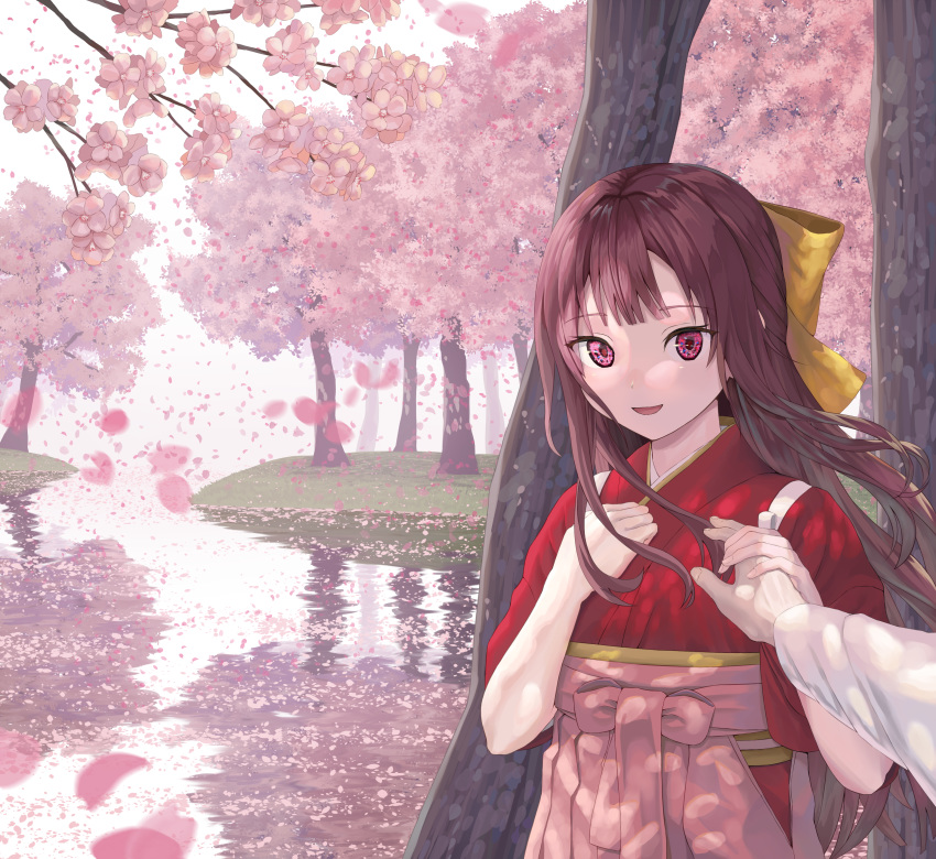 1boy 1girl :d absurdres admiral_(kantai_collection) cherry_blossoms hair_ribbon hakama highres huge_filesize japanese_clothes kamikaze_(kantai_collection) kantai_collection kimono kokefukurou long_hair looking_at_viewer meiji_schoolgirl_uniform open_mouth pink_hakama purple_eyes purple_hair red_kimono ribbon smile solo_focus yellow_ribbon