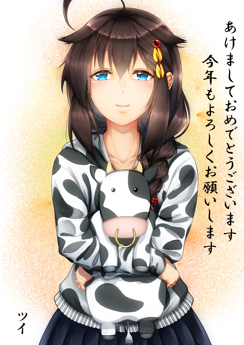 1girl absurdres ahoge alternate_costume animal_print black_hair black_skirt blue_eyes braid chinese_zodiac cow_print hair_flaps hair_ornament hair_over_shoulder highres holding holding_stuffed_toy hood hood_down hoodie kantai_collection long_sleeves pleated_skirt print_hoodie remodel_(kantai_collection) shigure_(kantai_collection) single_braid skirt solo stuffed_animal stuffed_toy tsui_(kojiya) white_hoodie year_of_the_ox