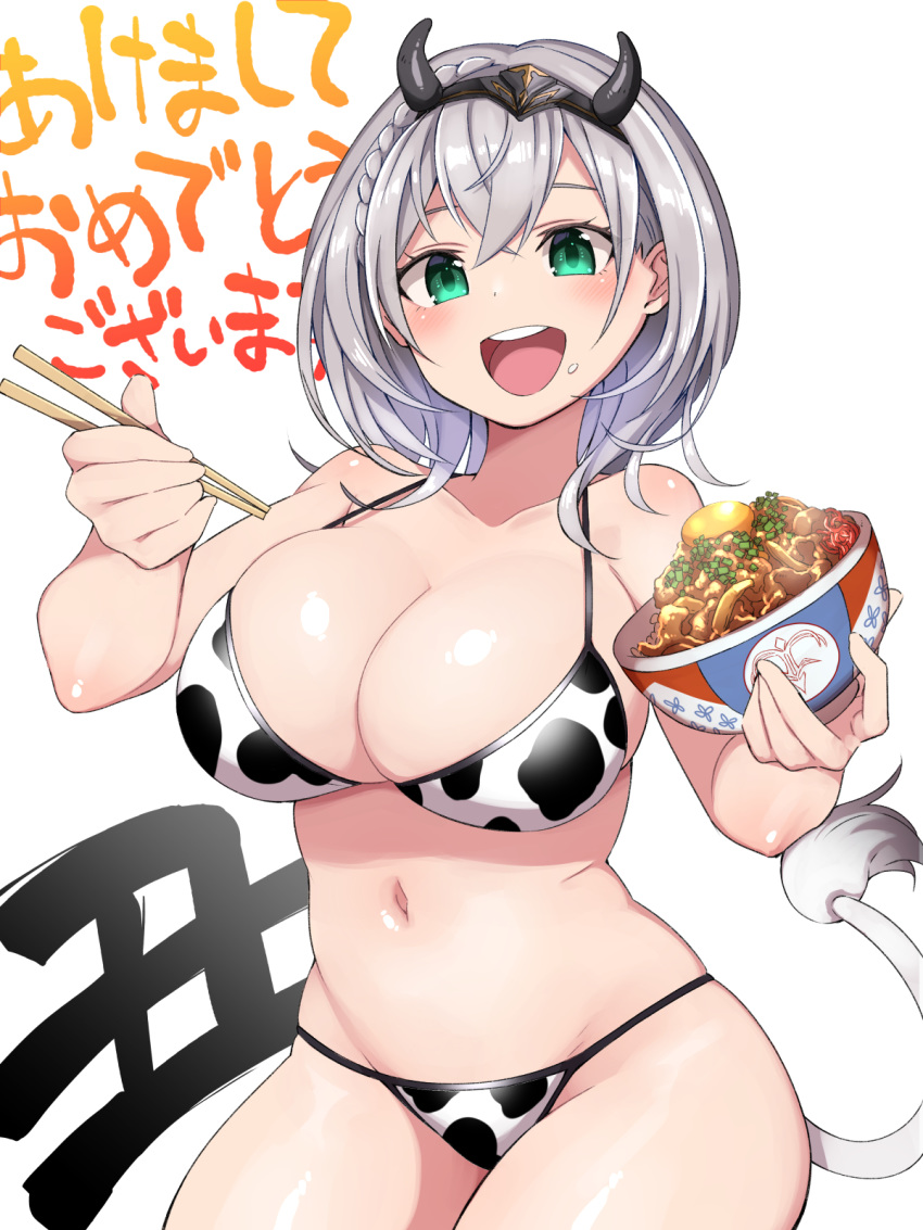 1girl animal_print bangs bikini bowl breasts chinese_zodiac chopsticks cleavage collarbone cow_print cow_tail eyebrows_behind_hair fake_horns food food_on_face green_eyes gyuudon highres holding holding_bowl holding_chopsticks hololive horns konboi-eg large_breasts metal_hairband navel open_mouth rice rice_on_face shirogane_noel short_hair silver_hair solo swimsuit tail virtual_youtuber white_background year_of_the_ox