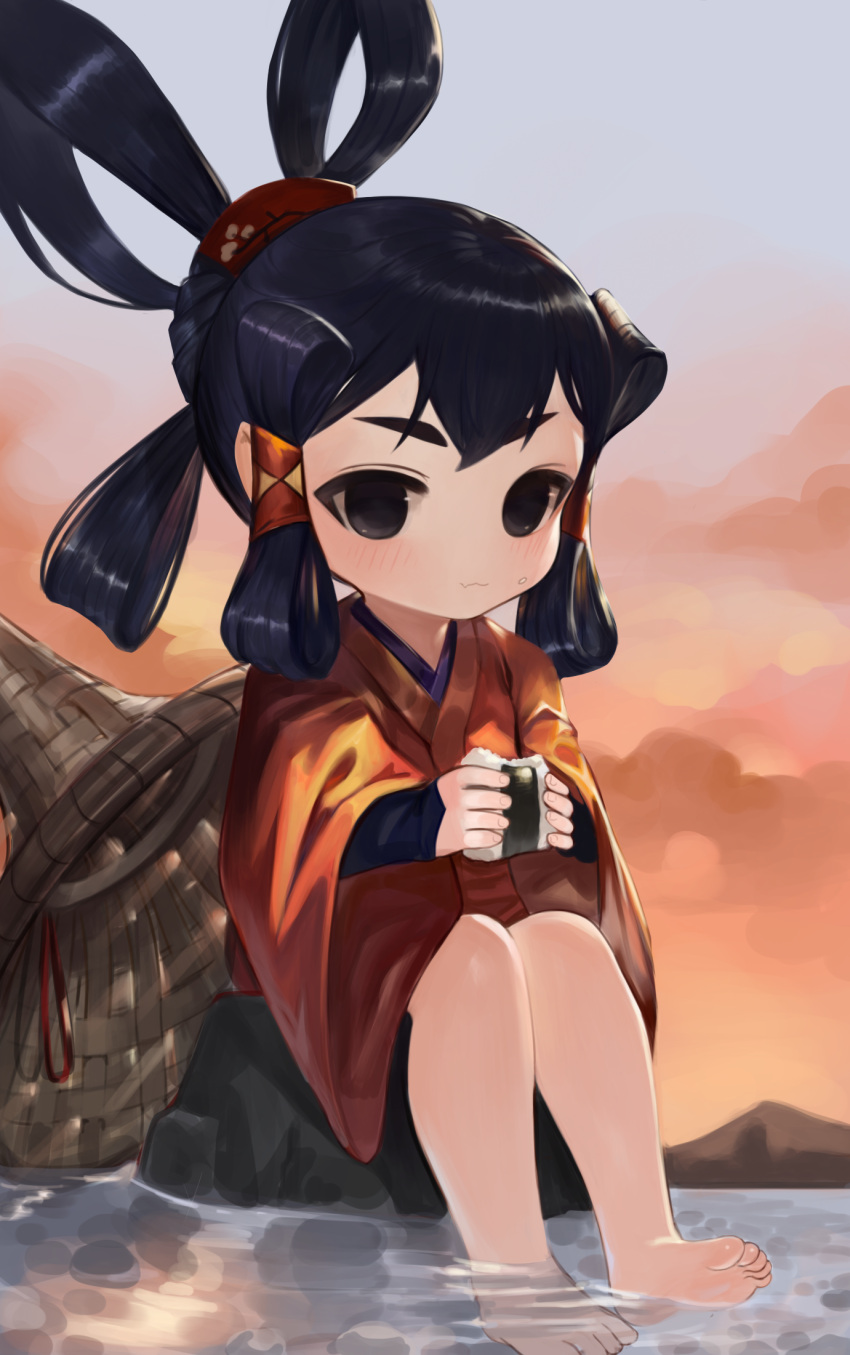 1girl bangs black_eyes black_hair braid brown_headwear closed_mouth dokomon eyebrows_visible_through_hair fang fang_out food food_on_face hair_rings hat hat_removed headwear_removed highres holding holding_food japanese_clothes kimono long_sleeves looking_at_viewer mountain onigiri outdoors red_kimono sakuna-hime sidelocks sitting sleeves_past_wrists smile soaking_feet solo sunset tensui_no_sakuna-hime thick_eyebrows wide_sleeves