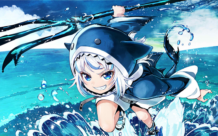 1girl animal_hood bare_legs blue_eyes blue_footwear blue_hair blue_hoodie blue_sky closed_mouth cloud cloudy_sky commentary day droplet fish_tail full_body gawr_gura grin highres holding holding_weapon hololive hololive_english hood hoodie looking_at_viewer medium_hair motion_blur multicolored_hair ocean outdoors polearm running running_on_liquid sakino_shingetsu shark_hood shark_tail sharp_teeth shoes silver_hair sky smile solo splashing streaked_hair tail teeth trident two-tone_hair virtual_youtuber water_drop weapon