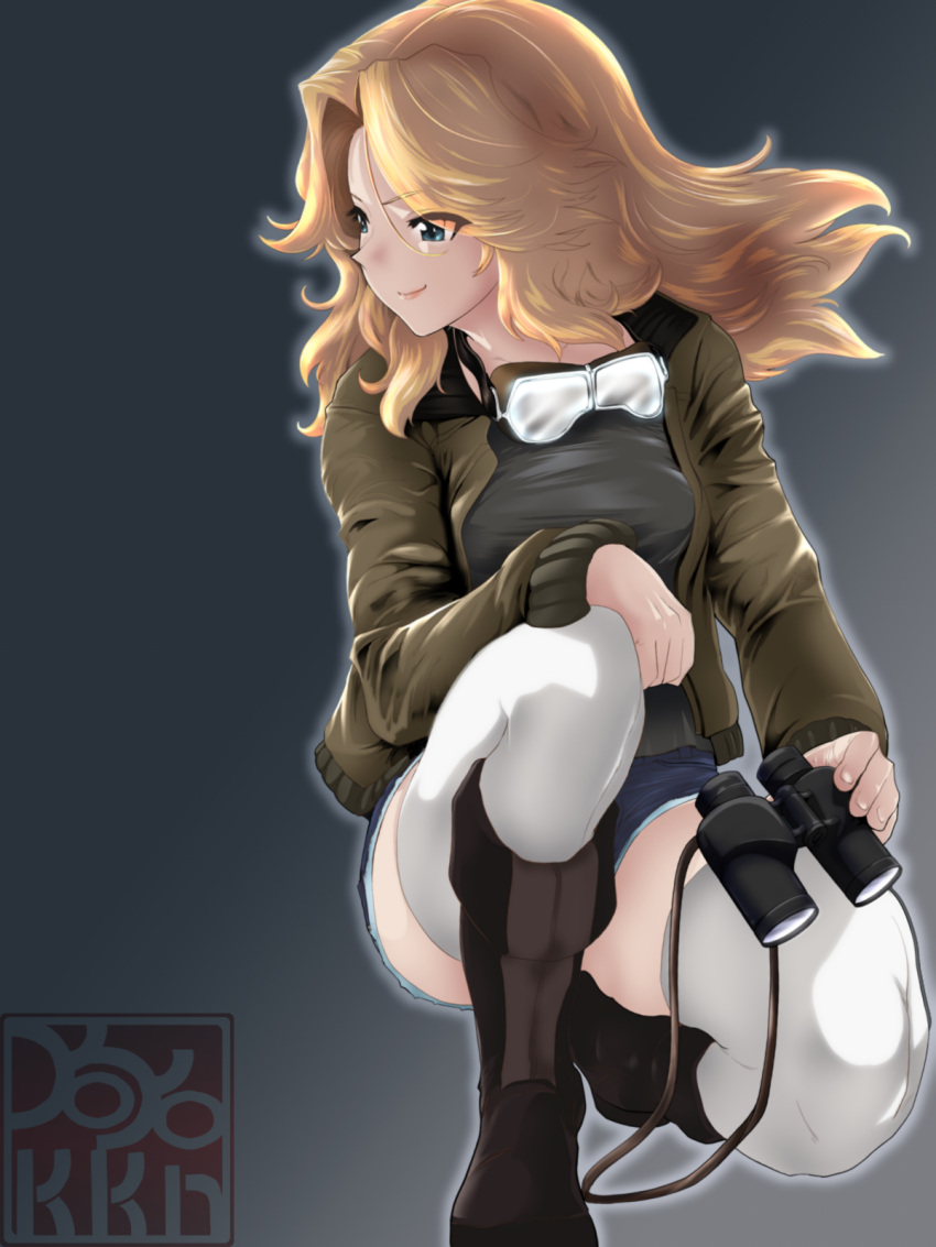 1girl binoculars black_footwear black_shirt blonde_hair blue_eyes blue_shorts boots brown_jacket closed_mouth commentary_request girls_und_panzer goggles goggles_around_neck gradient gradient_background grey_background hair_intakes hand_on_own_knee highres holding holding_binoculars jacket kay_(girls_und_panzer) long_hair looking_to_the_side one_knee open_mouth partial_commentary saunders_military_uniform shirt short_shorts shorts smirk solo thighhighs white_legwear wind yoyokkun