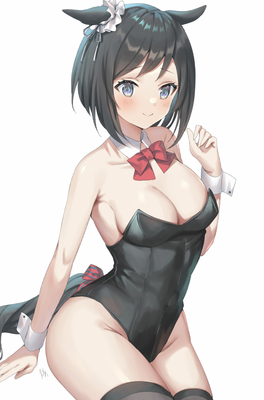1girl animal_ears black_hair black_leotard black_thighhighs bob_cut bow bowtie breasts cleavage collar commentary_request ear_ornament eishin_flash_(umamusume) finger_to_mouth hand_on_own_hip heart highres horse_ears horse_girl horse_tail large_breasts leaning_forward leotard nontraditional_playboy_bunny oshage_(osyage921) short_hair shushing signature smile solo strapless strapless_leotard tail thighhighs umamusume