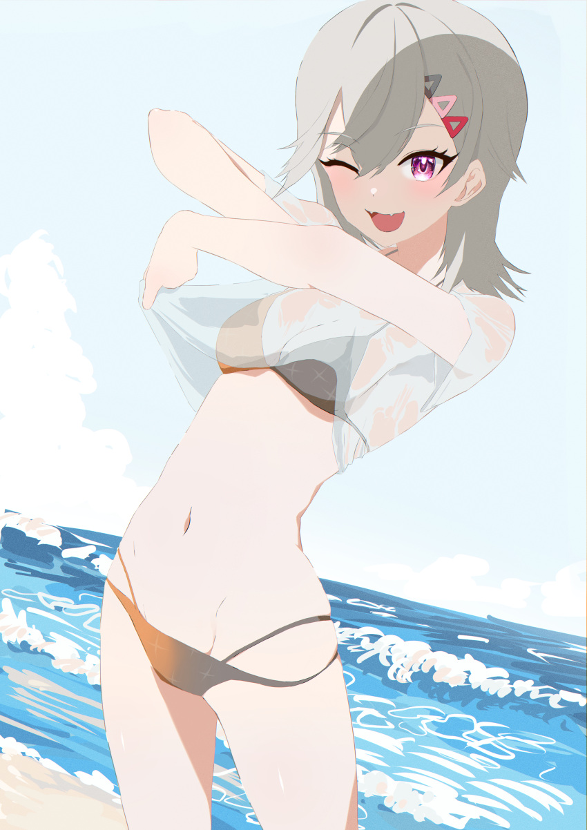 1girl ;3 ;d absurdres bikini black_bikini breasts clothes_lift contrapposto cowboy_shot fangs grey_hair hair_ornament hairclip highres komori_met lifted_by_self looking_at_viewer matttttya1 medium_breasts medium_hair multi-strapped_bikini_bottom navel ocean one_eye_closed planet_earrings purple_eyes see-through see-through_shirt shirt shirt_lift smile solo stomach swimsuit t-shirt virtual_youtuber vspo! white_shirt