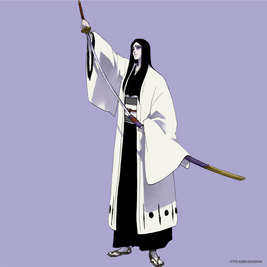 1girl black_hair black_kimono bleach full_body haori highres holding holding_sword holding_weapon japanese_clothes katana kimono kubo_tite long_hair looking_at_viewer official_art sheath shihakusho shinigami solo sword tabi taichou_haori unohana_retsu unsheathing waraji weapon white_haori zanpakutou