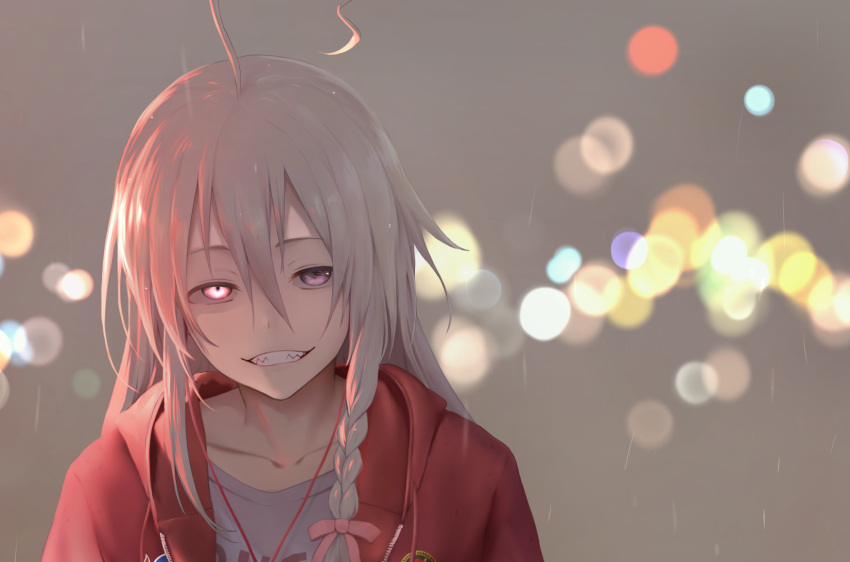 1girl collarbone fog glowing glowing_eye gobi_(sobmobink) grey_hair grey_shirt highres hood hoodie hoshi_shouko idolmaster idolmaster_cinderella_girls pink_ribbon purple_eyes rain red_hoodie ribbon sharp_teeth shirt smile solo teeth