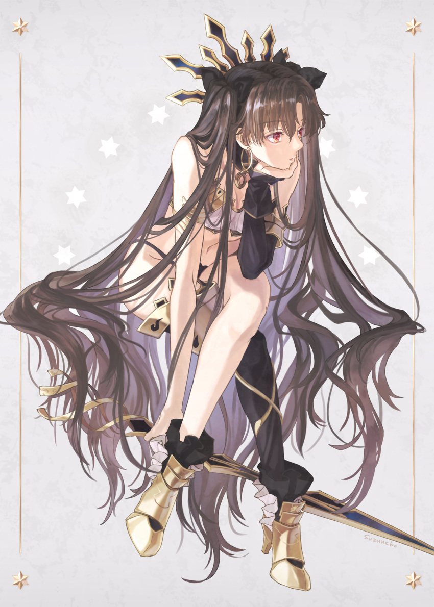 1girl asymmetrical_legwear asymmetrical_sleeves crown detached_sleeves earrings elbow_gloves fate/grand_order fate_(series) gloves hand_on_own_chin high_heels highres hoop_earrings ishtar_(fate) ishtar_(fate)_(all) jewelry long_hair looking_to_the_side midriff navel red_eyes single_detached_sleeve single_elbow_glove single_thighhigh solo suzuneko-rin thighhighs tiara very_long_hair weapon