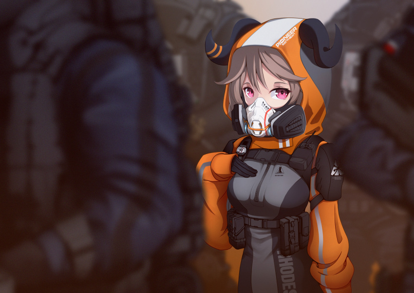 1girl 4others alternate_costume arknights baobao black_gloves brown_hair eyjafjalla_(arknights) gas_mask gloves hand_on_own_chest harness highres hood hood_up horns huge_filesize looking_at_viewer multiple_others pink_eyes pouch rainbow_six_siege snap-fit_buckle tactical_clothes