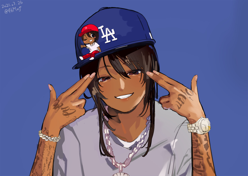 &gt;_o 1boy arms_up artist_name black_hair blue_headwear blush brown_eyes chain_necklace chibi dababy_(rapper) dark_skin dark_skinned_male dated grey_shirt head_tilt headwear highres hip_hop los_angeles_dodgers one_eye_closed open_mouth pants real_life red_headwear red_pants shiromonefu shirt simple_background smile solo tattoo upper_body watch white_shirt wristwatch