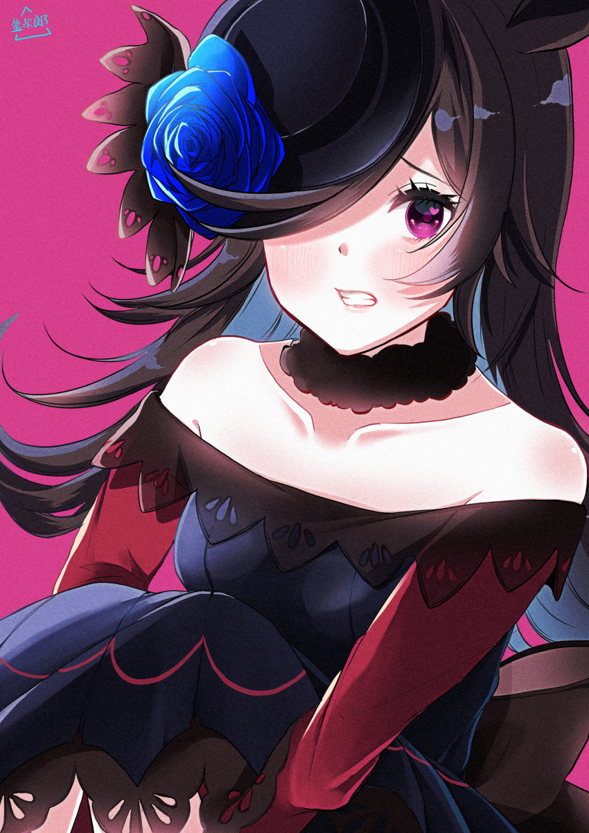 1girl absurdres animal_ears bangs bare_shoulders black_hair black_headwear blue_dress blue_flower blue_rose blush breasts clenched_teeth collarbone dress flower hair_over_one_eye hat hat_flower heart heart_in_eye highres horse_ears huge_filesize knees_up leg_hug long_hair long_sleeves looking_at_viewer misoba_kamazirou off-shoulder_dress off_shoulder pink_background purple_eyes rice_shower_(umamusume) rose sitting small_breasts solo symbol_in_eye teeth tilted_headwear umamusume very_long_hair