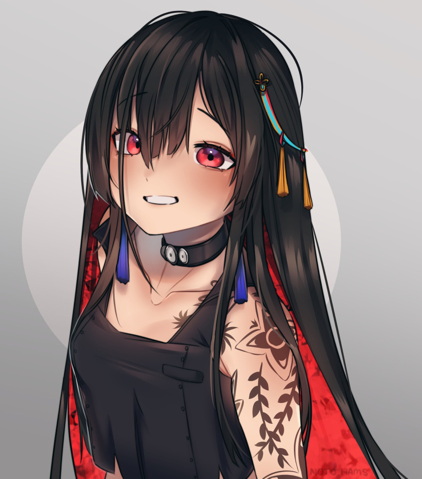 1girl arm_tattoo bangs black_choker black_hair blush choker collarbone colored_inner_hair crop_top eyebrows_visible_through_hair henna highres looking_up multicolored_hair nijisanji nijisanji_in noor_(nijisanji) noto_hams red_eyes red_hair smile solo tattoo upper_body virtual_youtuber