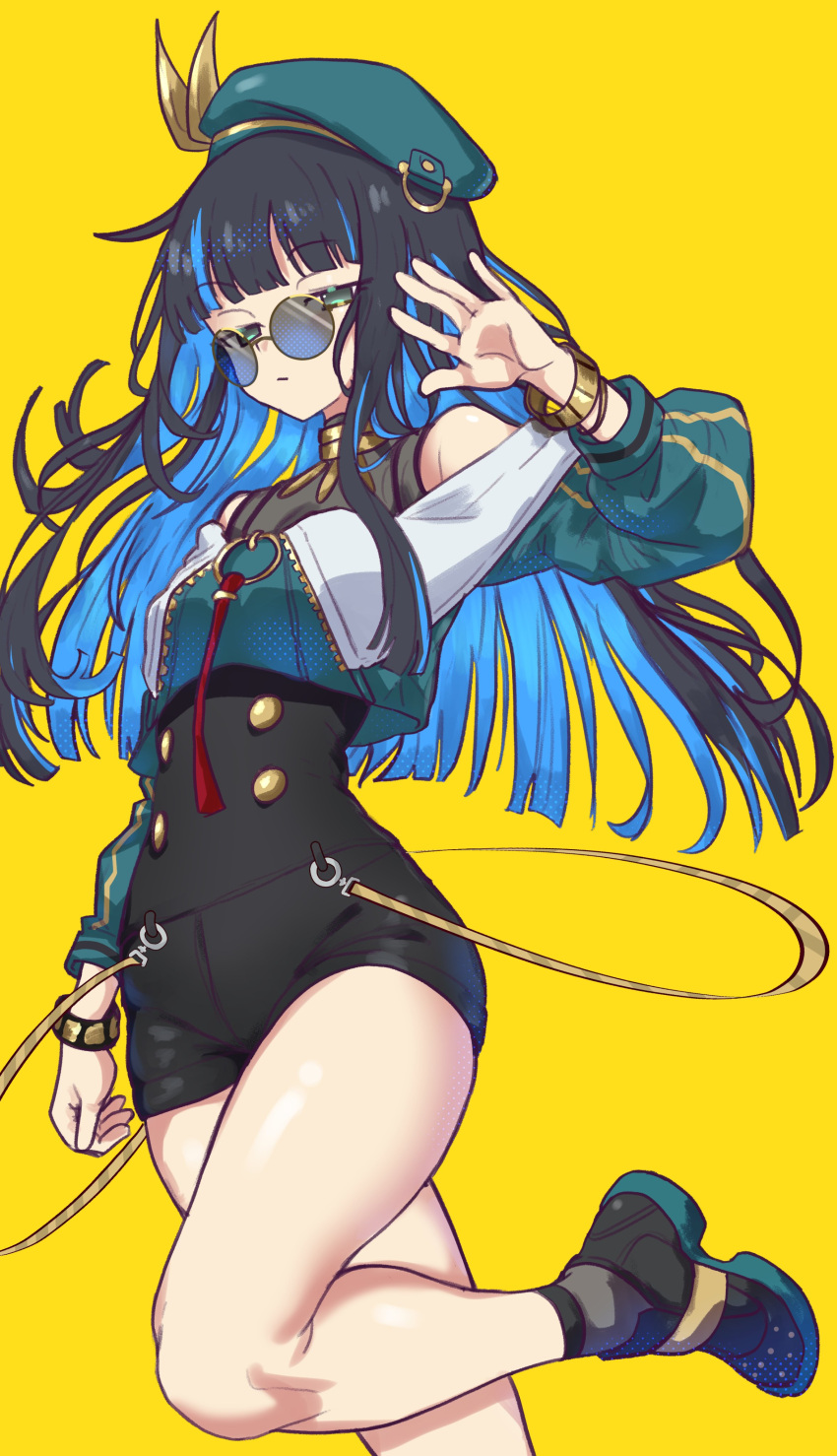 1girl absurdres bare_shoulders beret black_hair black_shorts blue_hair blunt_bangs bracelet breasts buttons colored_inner_hair double-breasted ebora fate/grand_order fate_(series) green_eyes green_headwear green_jacket hat highres jacket jewelry long_hair long_sleeves looking_at_viewer multicolored_hair neck_ring off_shoulder round_eyewear shorts solo sunglasses tenochtitlan_(fate) tenochtitlan_(second_ascension)_(fate) thighs yellow_background zipper