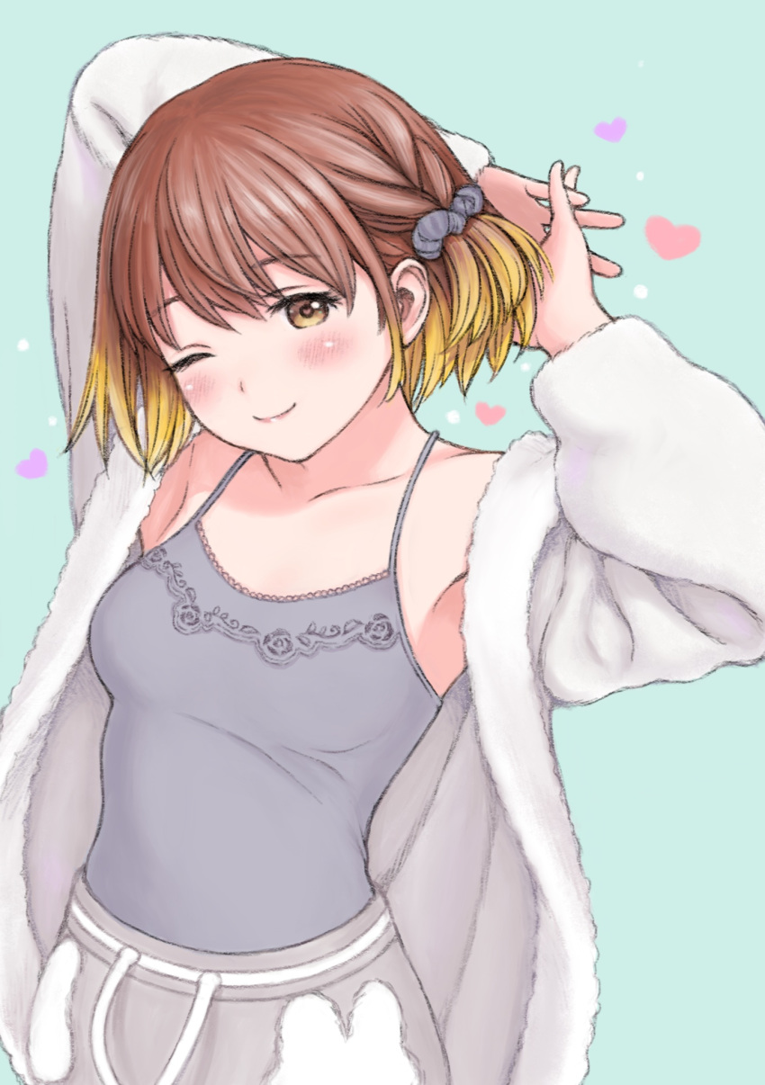 1girl aqua_background arms_behind_head blush bob_cut breasts brown_hair camisole collarbone gradient_hair hair_ornament hair_scrunchie heart highres looking_at_viewer medium_breasts multicolored_hair one_eye_closed original pants scrunchie short_hair smile solo stretching sweatpants two-tone_hair upper_body yellow_eyes yug_(ekaki)