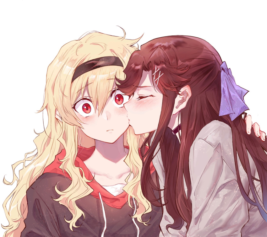 2girls black_hoodie blonde_hair blush bow brown_hair cheek_kiss closed_eyes commentary_request eyebrows_visible_through_hair hair_bow hair_ribbon hairband hand_on_another's_back hood hood_down hoodie kiss mulangfang multiple_girls red_eyes red_hood ribbon saijou_claudine shoujo_kageki_revue_starlight tendou_maya yuri