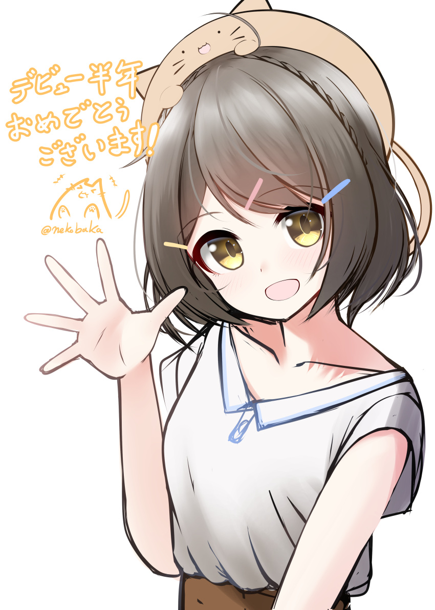 +++ 1girl :d absurdres aikawa_aoi animal_hat bangs black_hair blush braid breasts brown_eyes brown_headwear cat_hat collarbone commentary_request eyebrows_visible_through_hair hair_ornament hairclip hand_up hat highres indie_virtual_youtuber looking_at_viewer nekobaka open_mouth shirt short_sleeves simple_background small_breasts smile solo translation_request twitter_username upper_body virtual_youtuber white_background white_shirt