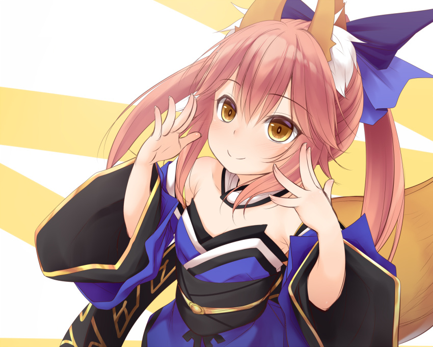 1girl animal_ear_fluff animal_ears blue_bow blue_kimono bow detached_sleeves fate/extra fate/grand_order fate_(series) fox_ears fox_girl fox_tail hair_bow haryuu_(poetto) highres japanese_clothes kimono pink_hair smile solo tail tamamo_(fate)_(all) tamamo_no_mae_(fate) twintails wide_sleeves yellow_eyes