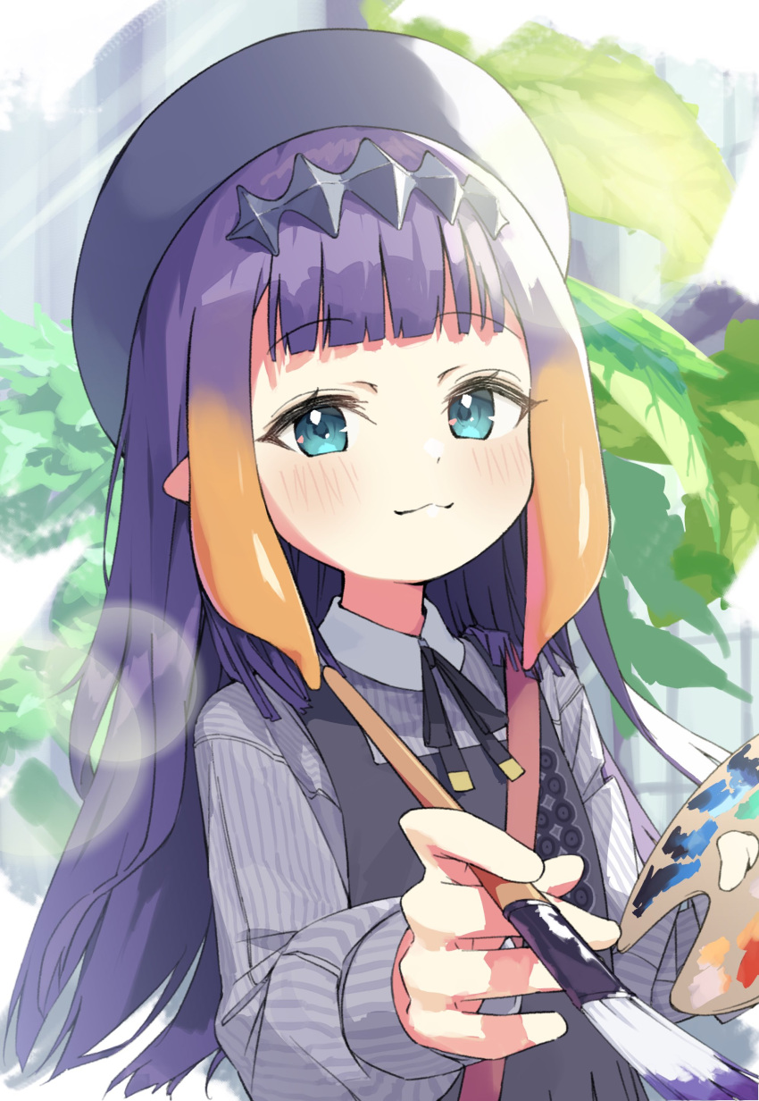 1girl :3 absurdres apron bangs beret blue_eyes blush day gradient_hair hat highres holding holding_paintbrush hololive hololive_english light_rays long_hair looking_at_viewer multicolored_hair ninomae_ina'nis okarin_(tennisofoka) outdoors paintbrush palette purple_hair solo upper_body