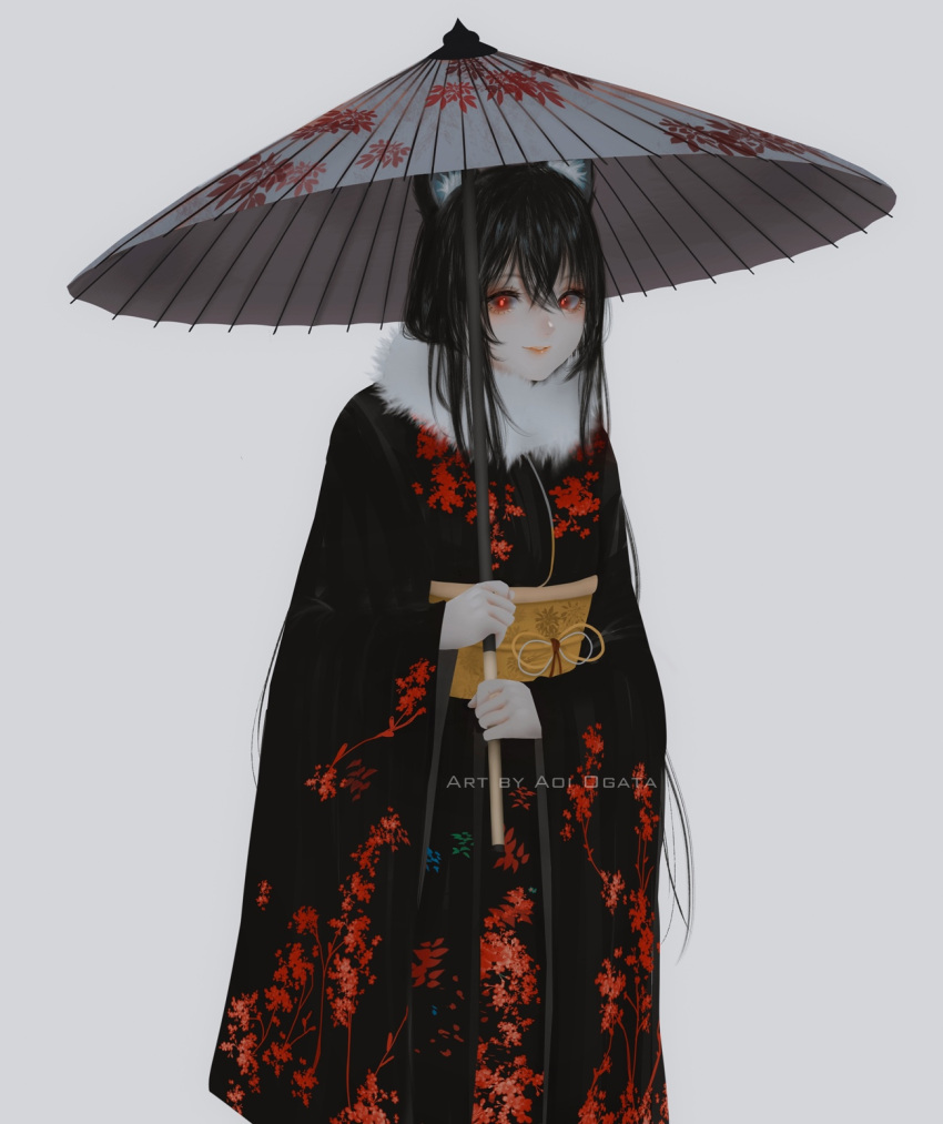 1girl animal_ear_fluff animal_ears aoi_ogata artist_name bangs black_hair black_kimono cat_ears clip_studio_paint_(medium) closed_mouth commentary commission english_commentary eyebrows_visible_through_hair fur_trim grey_background grey_umbrella hair_between_eyes highres holding holding_umbrella japanese_clothes kimono long_hair long_sleeves looking_at_viewer obi oil-paper_umbrella original print_kimono print_umbrella red_eyes romaji_commentary sash simple_background sleeves_past_fingers sleeves_past_wrists smile solo umbrella watermark wide_sleeves