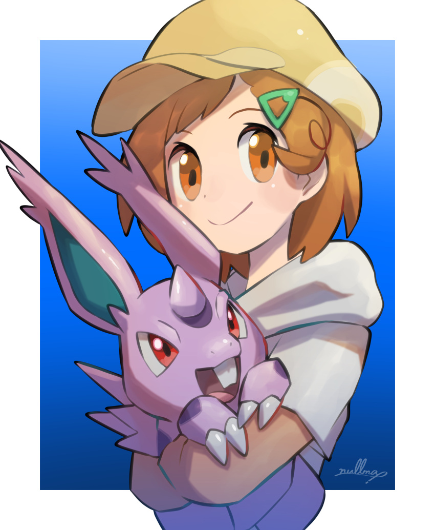 1girl absurdres blush border brown_eyes brown_hair closed_mouth commentary_request eyelashes gen_1_pokemon hair_ornament hairclip hat highres holding holding_pokemon hood hood_down nidoran nidoran_(male) nullma outside_border pokemon pokemon_(anime) pokemon_(creature) poketoon short_hair short_sleeves signature smile tsubomi_(pokemon) white_border yellow_headwear