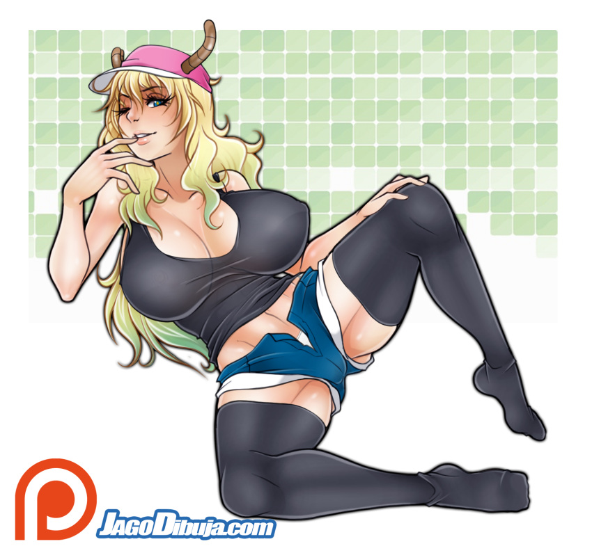 1girl bangs baseball_cap black_legwear black_tank_top blonde_hair blue_eyes blue_shorts breasts covered_nipples dragon_girl dragon_horns gradient_hair green_hair hand_up hat highres horns horns_through_headwear huge_breasts jago_dibuja kobayashi-san_chi_no_maidragon long_hair looking_at_viewer micro_shorts multicolored_hair one_eye_closed parted_lips patreon_logo pink_headwear quetzalcoatl_(maidragon) shorts smile solo spanish_commentary tank_top thighhighs very_long_hair watermark web_address