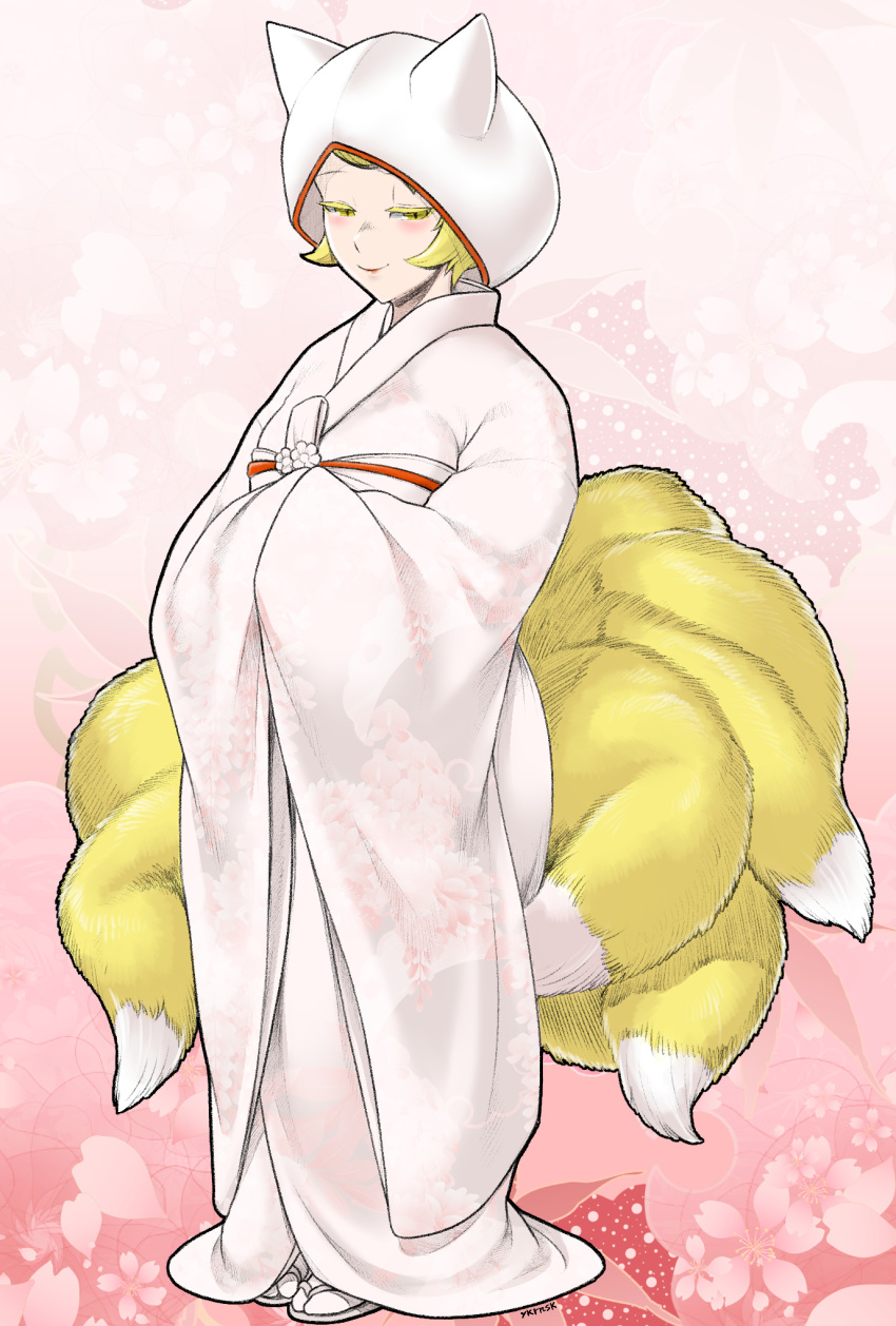 alternate_costume amile blonde_hair blush fox_tail highres japanese_clothes kimono lipstick long_sleeves makeup multiple_tails sandles standing tail touhou very_long_sleeves yakumo_ran yellow_eyes yukaran_nosuke yukata