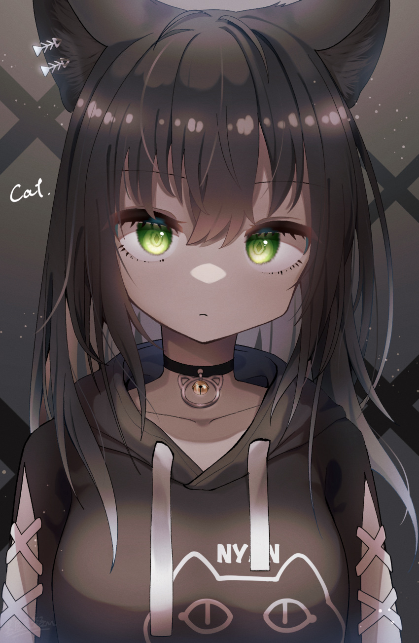 1girl animal_ear_fluff animal_ears bangs bell black_collar black_hoodie brown_hair cat_ears cat_girl collar commentary_request eyebrows_visible_through_hair eyelashes green_eyes hair_between_eyes highres hood hoodie long_hair looking_at_viewer mitorizu_02 neck_bell original solo