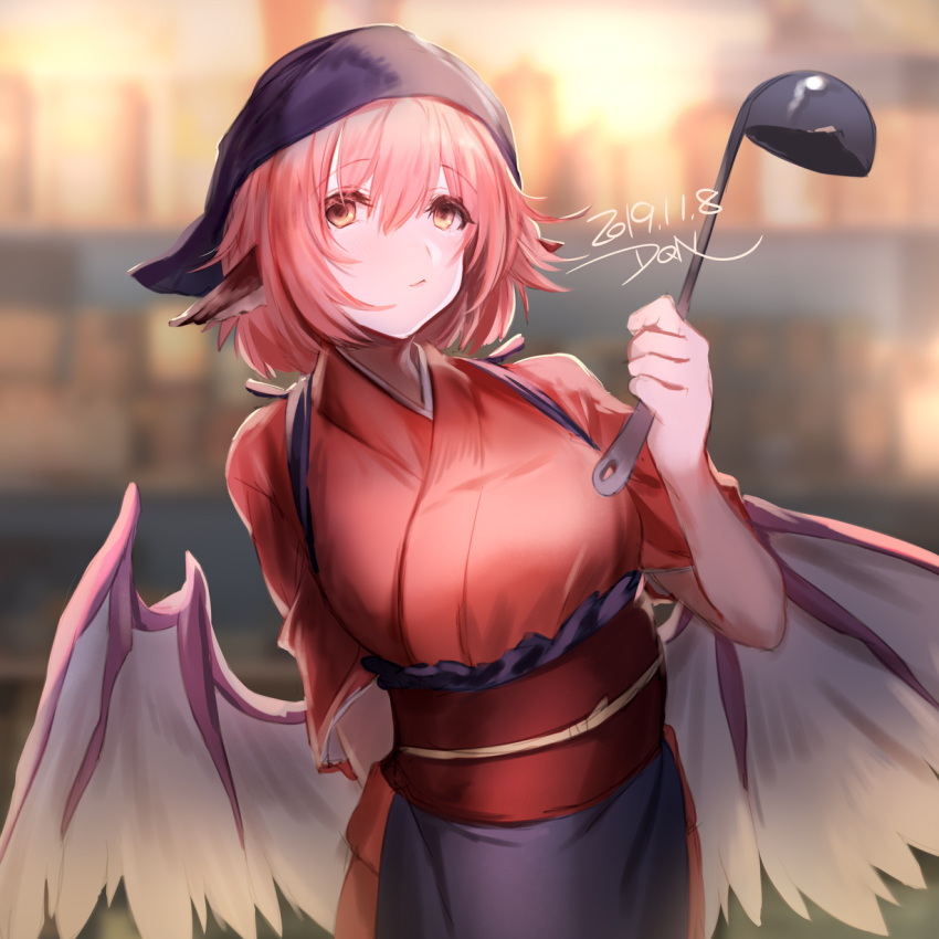 1girl 2019 bangs belt breasts closed_mouth dqn_(dqnww) dress eyebrows_visible_through_hair hair_between_eyes hand_up highres holding holding_ladle japanese_clothes kimono ladle long_sleeves looking_to_the_side medium_breasts mystia_lorelei okamisty pink_dress pink_hair pink_kimono purple_headwear purple_scarf red_belt scarf short_hair solo touhou wings yellow_eyes