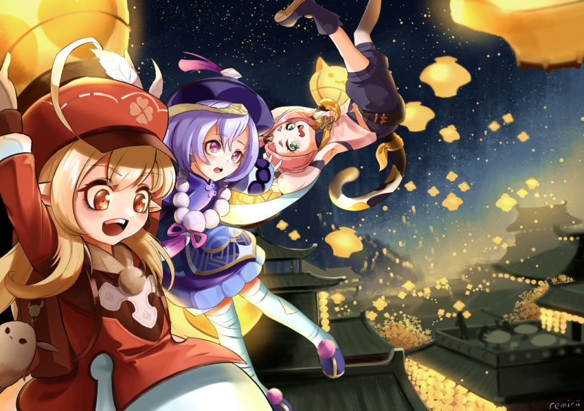 3girls :d ahoge animal_ears architecture arms_up backpack bag bag_charm bandaged_leg bandages bangs bangs_pinned_back bead_necklace beads black_footwear black_shorts boots building cabbie_hat cat_ears cat_girl cat_tail charm_(object) clover_print commentary_request detached_sleeves diona_(genshin_impact) dodoco_(genshin_impact) east_asian_architecture eyebrows_visible_through_hair floating flying genshin_impact green_eyes hair_between_eyes hair_ribbon hat hat_feather hat_ornament holding holding_lantern jewelry jiangshi jumpy_dumpty klee_(genshin_impact) lampion lantern lantern_festival light_brown_hair long_hair long_sleeves looking_at_viewer low_twintails multiple_girls necklace night night_sky ofuda open_mouth orange_eyes paper_lantern pink_hair pointy_ears purple_eyes purple_hair qing_guanmao qiqi_(genshin_impact) randoseru remirii ribbon rooftop short_hair shorts sidelocks sitting sky sky_lantern smile star_(sky) starry_sky tail thick_eyebrows thighhighs twintails white_legwear zettai_ryouiki